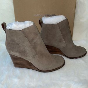 Lucky Brand Yameena Suede Wedge Bootie Size 7